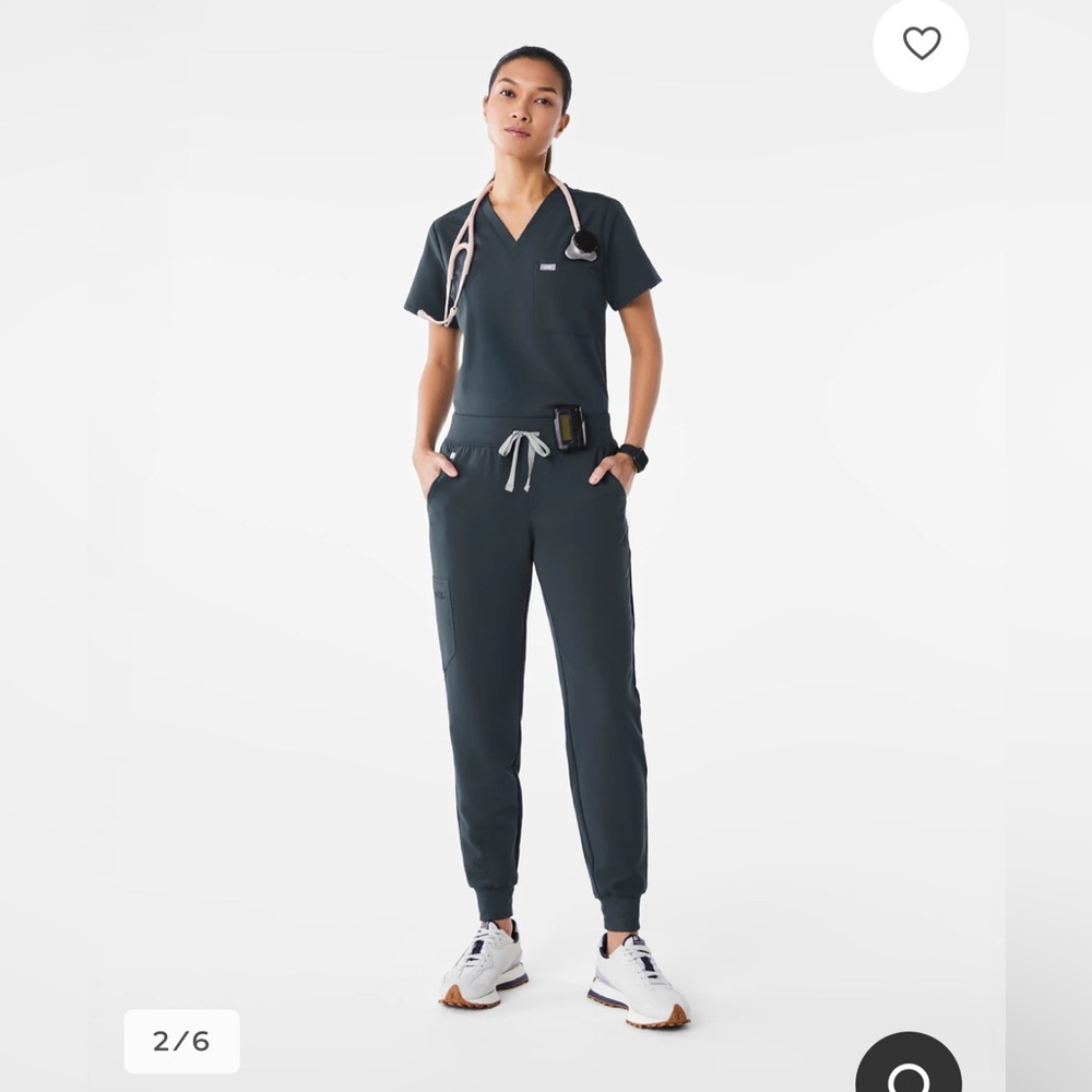 Figs Women's Dark Harbor Scrub Set | Both Medium